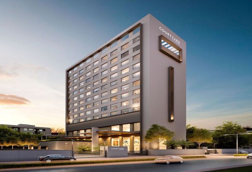 בית מלון כפרי Courtyard By Marriott Vadodara