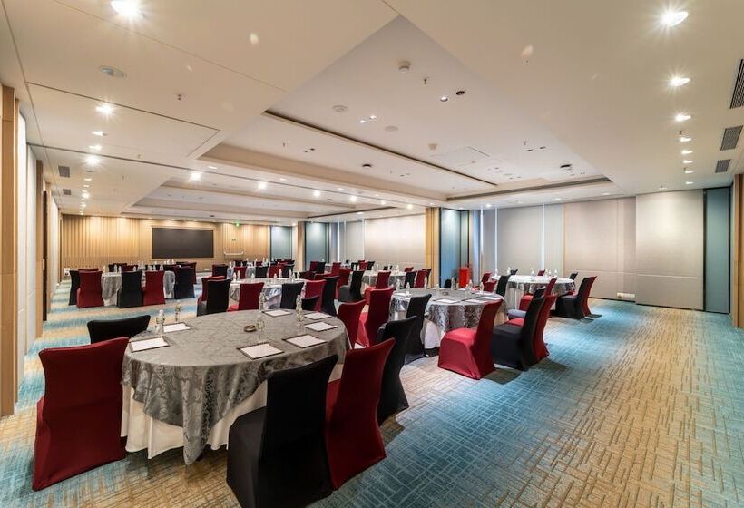 בית מלון כפרי Courtyard By Marriott Vadodara