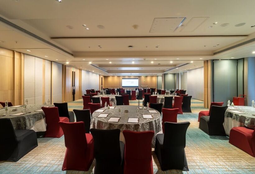 בית מלון כפרי Courtyard By Marriott Vadodara