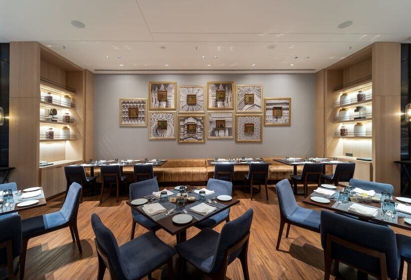 בית מלון כפרי Courtyard By Marriott Vadodara