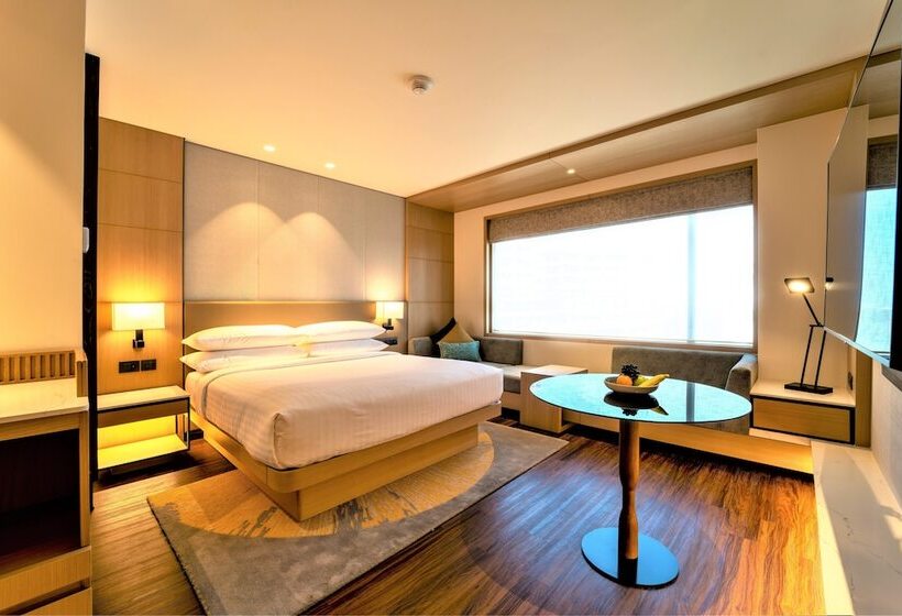 בית מלון כפרי Courtyard By Marriott Vadodara