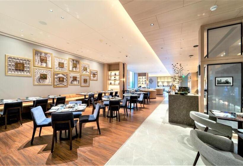 בית מלון כפרי Courtyard By Marriott Vadodara