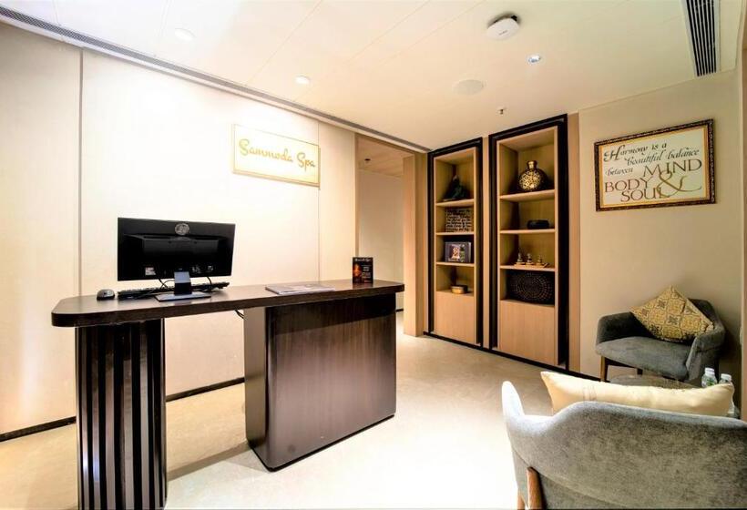 בית מלון כפרי Courtyard By Marriott Vadodara