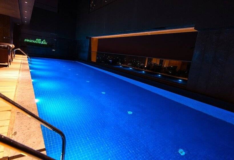 בית מלון כפרי Courtyard By Marriott Vadodara