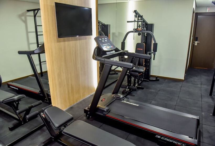 Отель Days Inn By Wyndham Cascavel