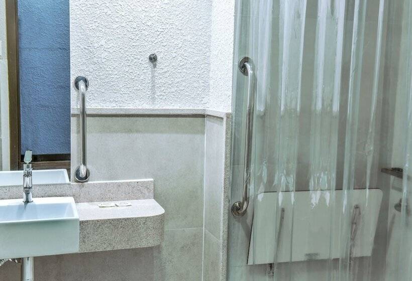 Отель Days Inn By Wyndham Cascavel