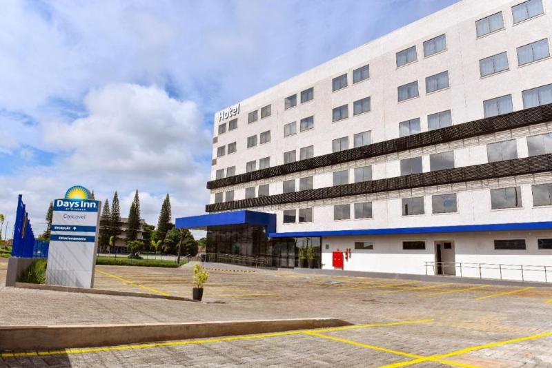 Отель Days Inn By Wyndham Cascavel