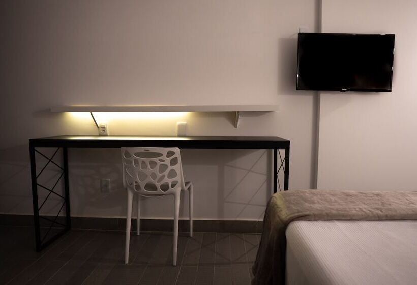 فندق Front Comfort Teófilo Otoni