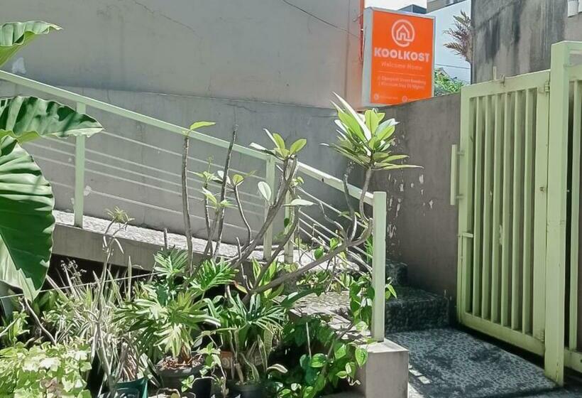 فندق Koolkost @ Cipaganti Street Bandung