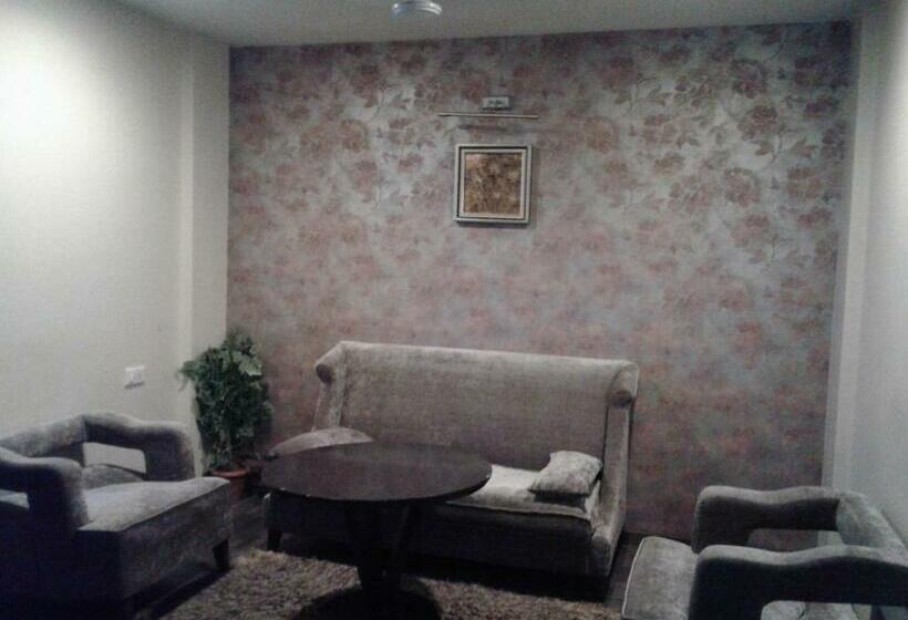 فندق Krishna International