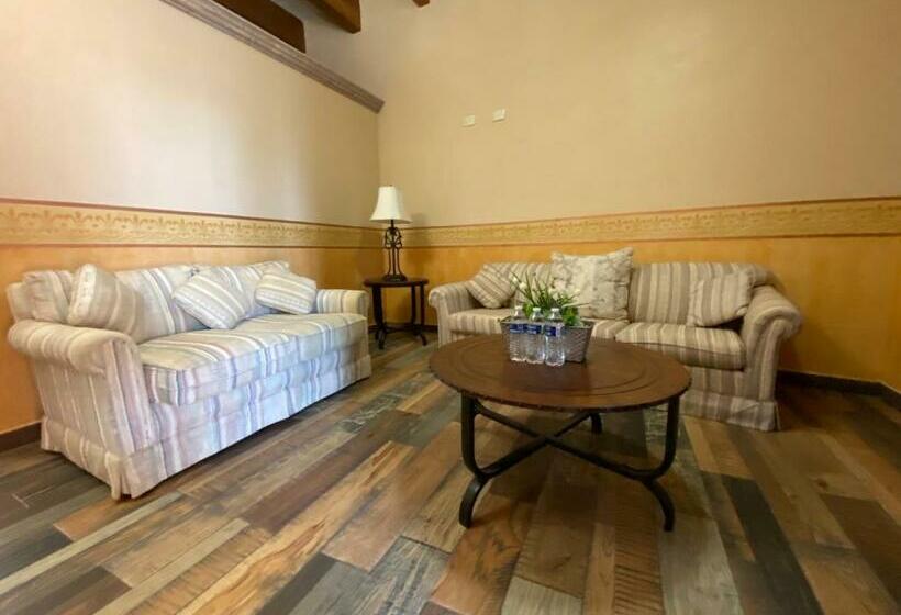 בית מלון כפרי Real De Los Alamos