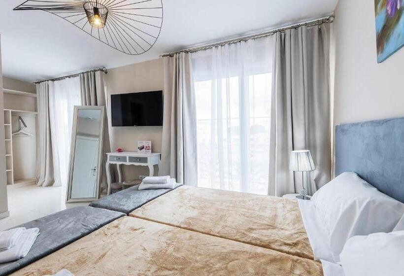 هتل Residencia Deportiva Rozarossa