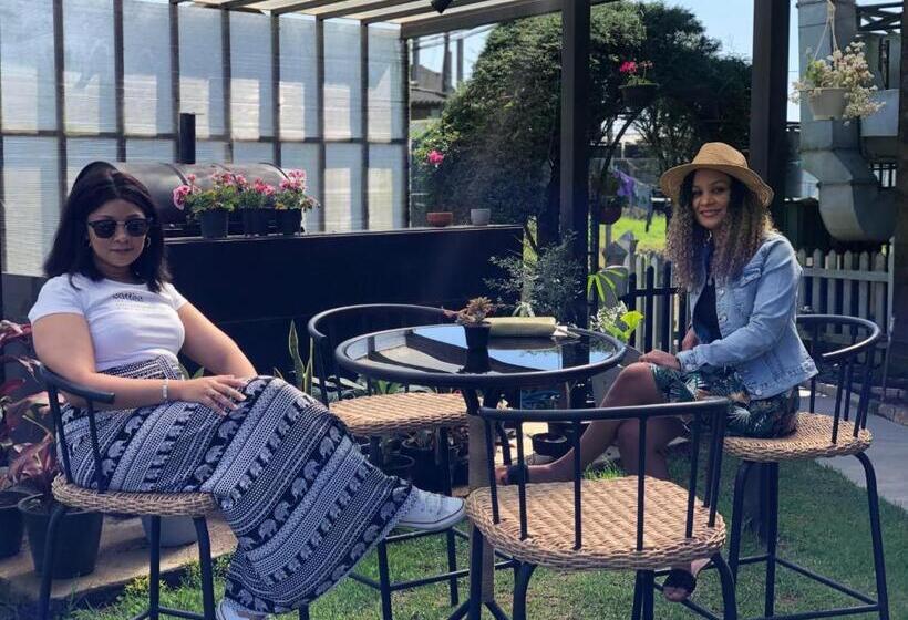 酒店 Victoria Court Suites