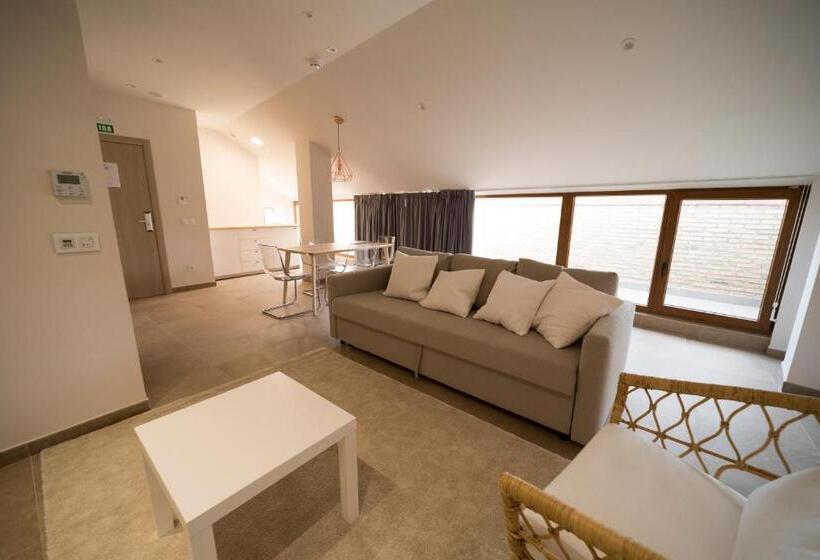 پانسیون Hostal Martínez