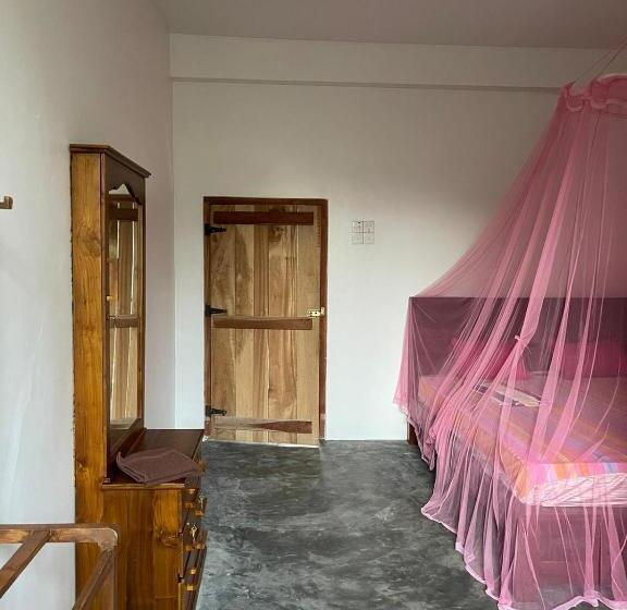 بنسيون Kirala Garden Resort