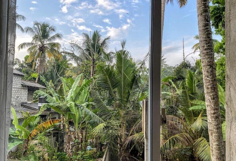 بنسيون Kirala Garden Resort