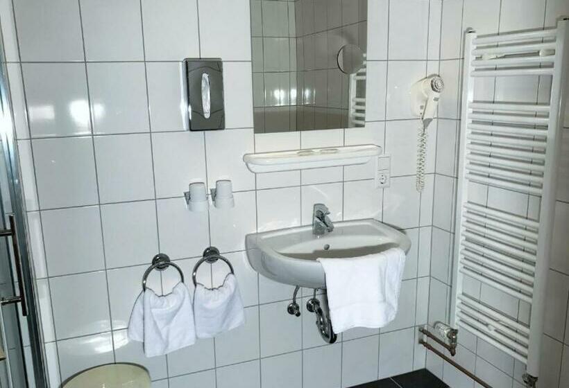 הוסטל Gästehaus Hein