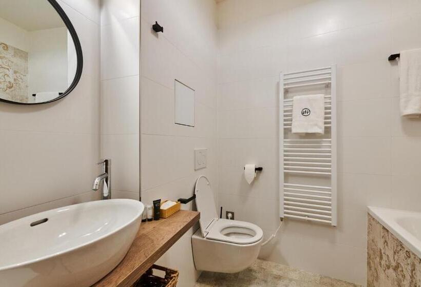 هتل Alfréd A Hermína