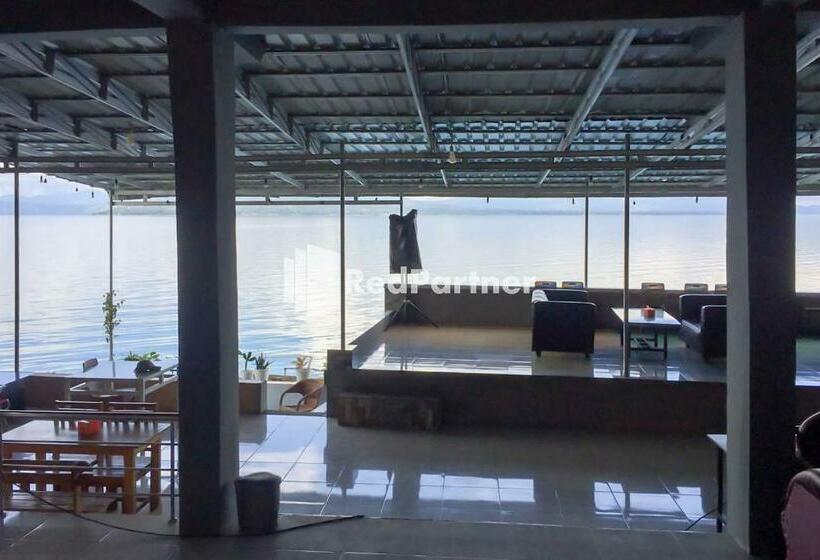 Отель Aquino Marito Homestay Mitra Reddoorz