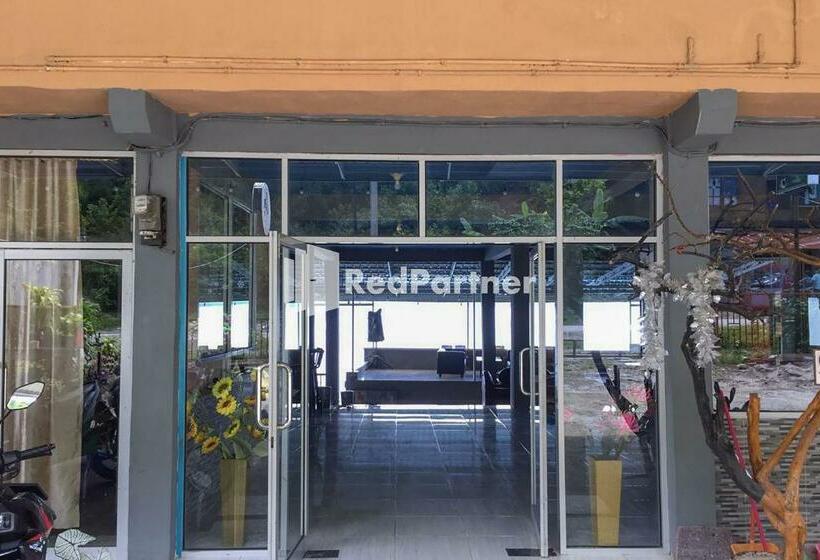 Отель Aquino Marito Homestay Mitra Reddoorz