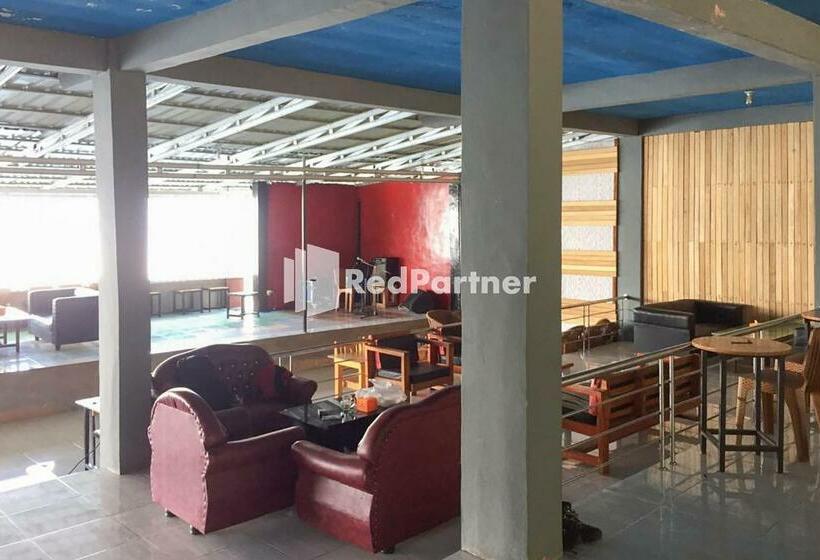 Отель Aquino Marito Homestay Mitra Reddoorz