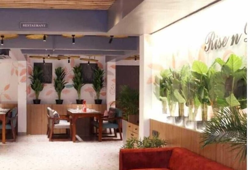 בית מלון כפרי Chitra Executive