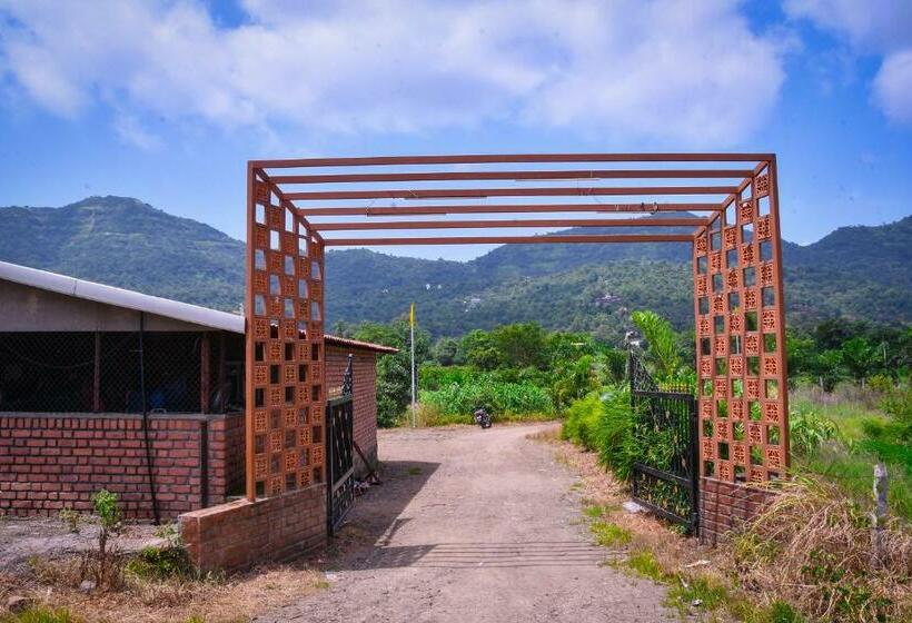 فندق Giri Sarovar Resort