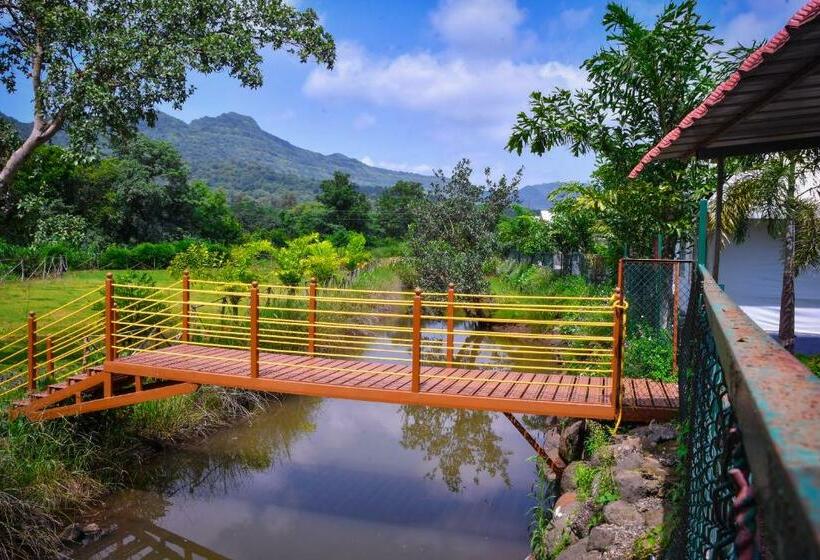 فندق Giri Sarovar Resort