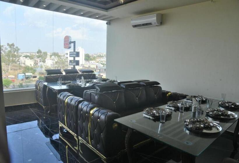 Hotelli Jurkis Kolhapur