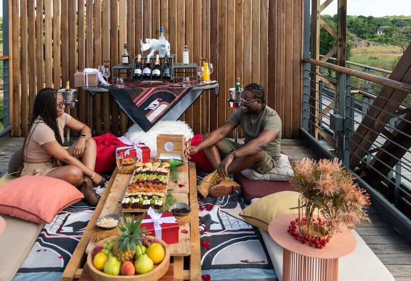 בית מלון כפרי Kruger Shalati   Train On The Bridge & Garden Suites