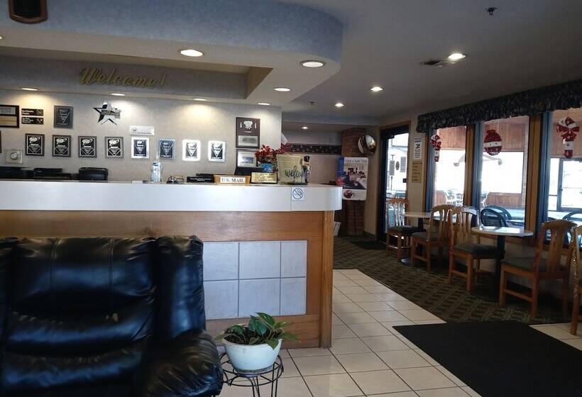 فندق New Martinsville Inn