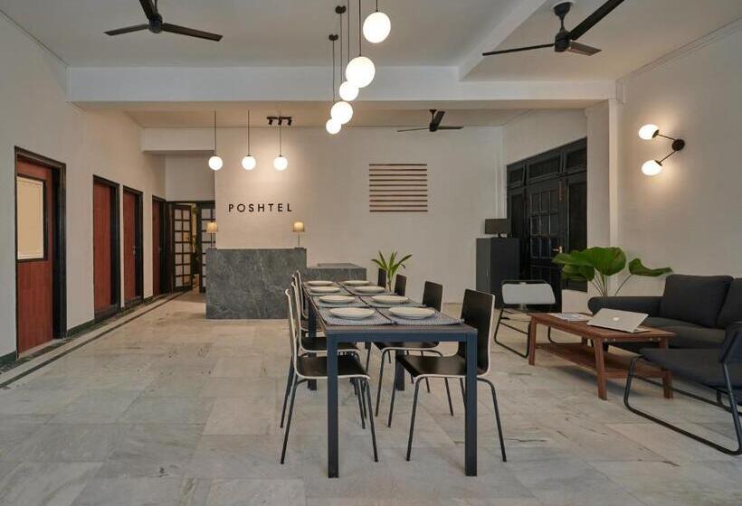 Отель Poshtel Vns