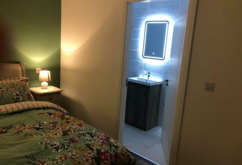 Kearney S Cottage B&b