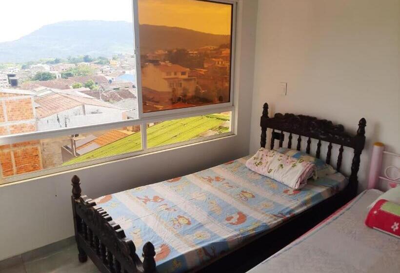 פנסיון Casa Toñita