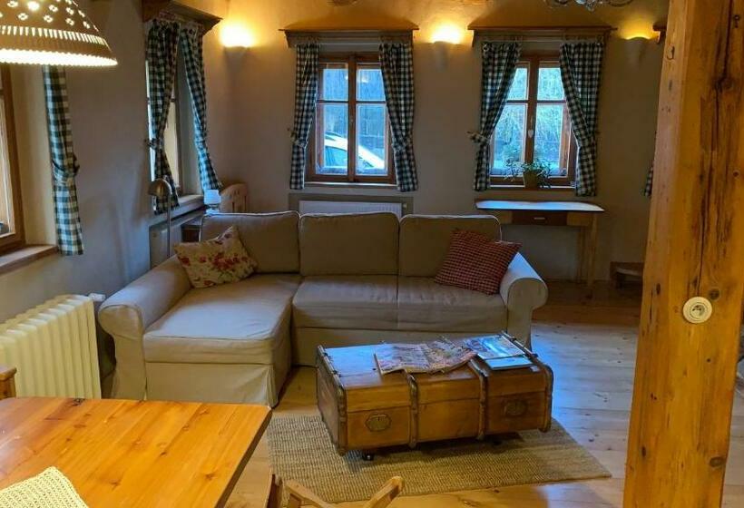 פנסיון Krasná Samota