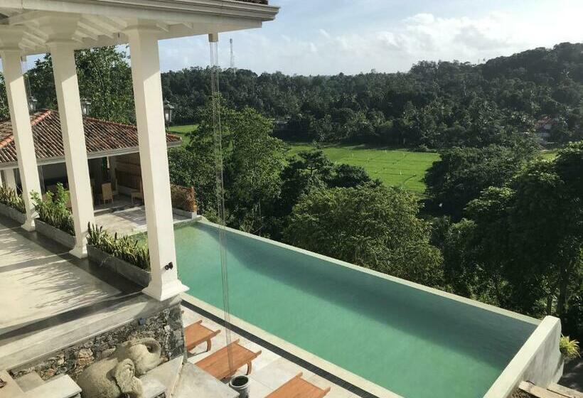 Пансион Villa The Divine