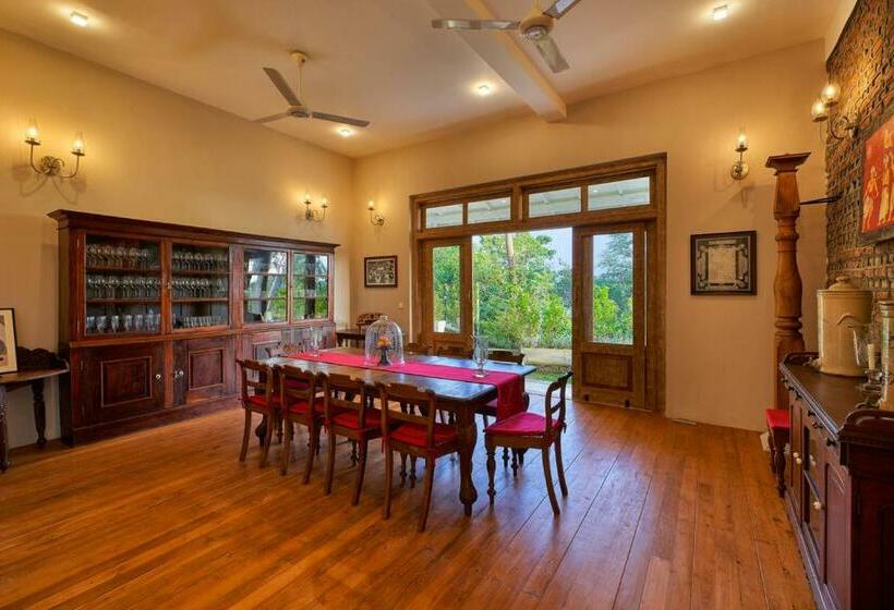 Пансион Villa The Divine