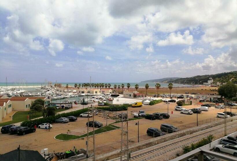 Amare Bed & Breakfast