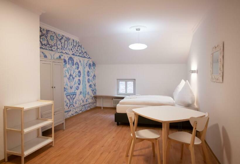 Aparthotel Villa Elon