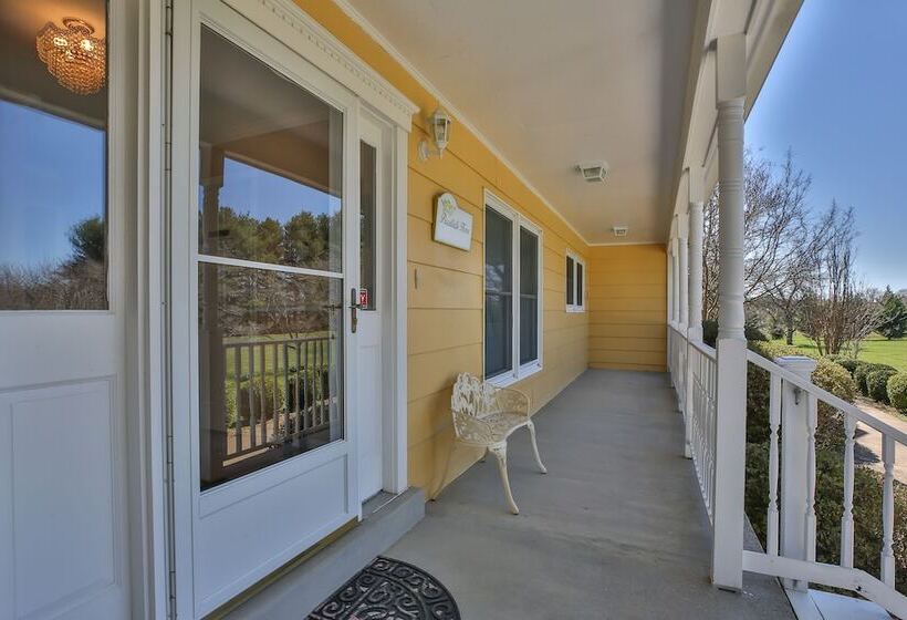 住宿加早餐  Purcellville Home