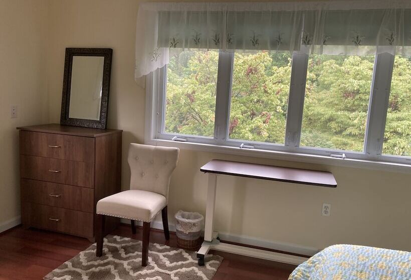 住宿加早餐  Purcellville Home