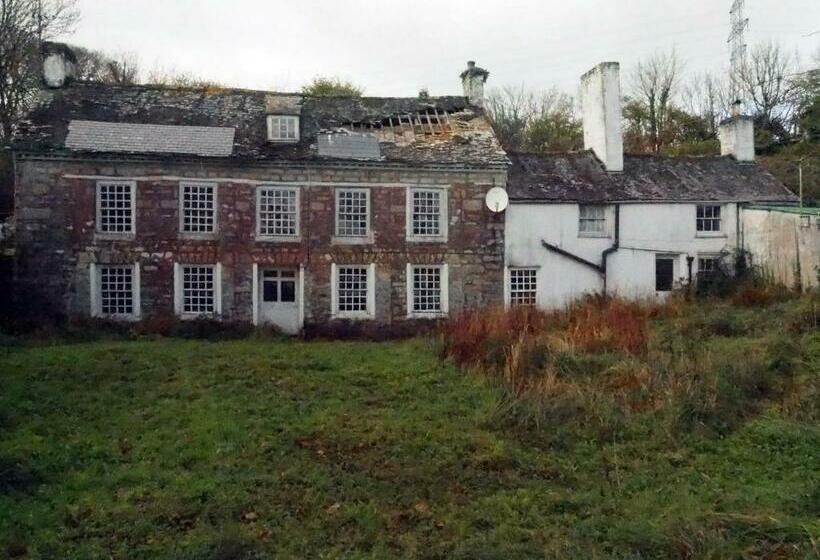 Cusgarne Manor Boutique B&b   Adults Only