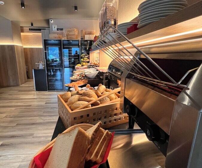 ホテル Chalet Queen