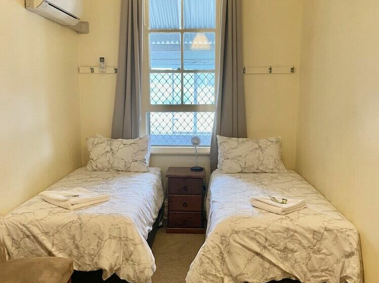 The Commercial Hotel Wallerawang