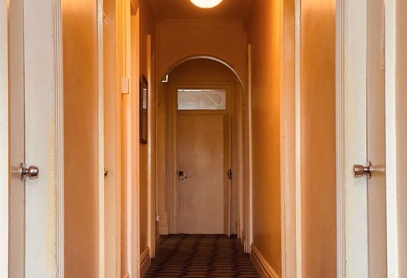 The Commercial Hotel Wallerawang