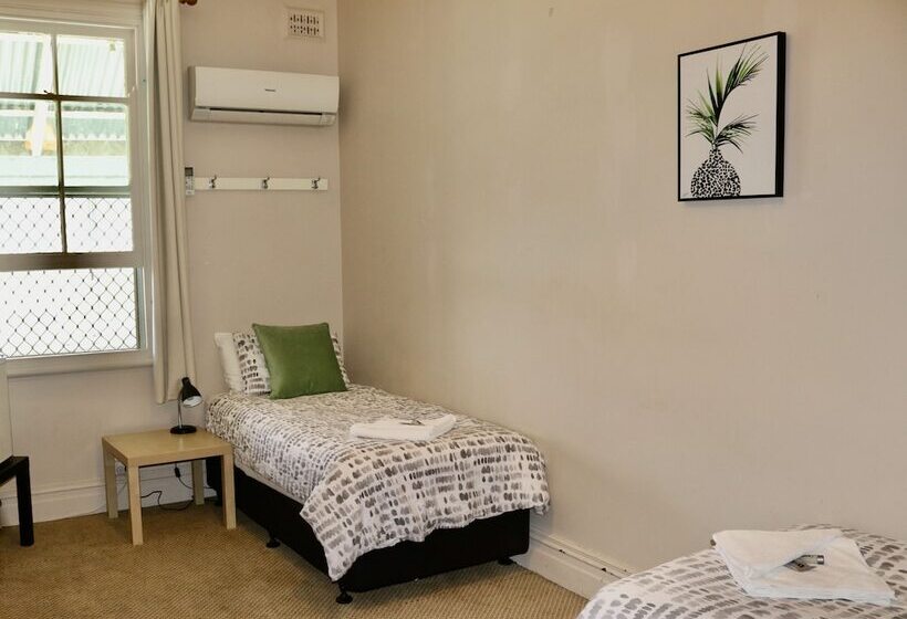 The Commercial Hotel Wallerawang