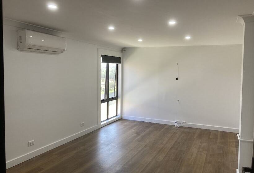 The Commercial Hotel Wallerawang