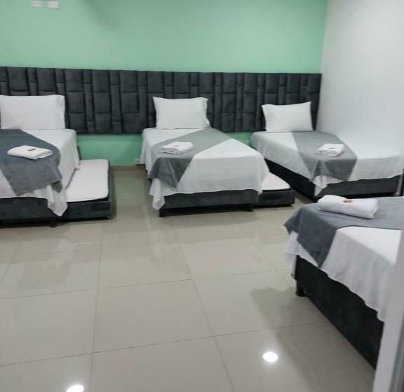 ホテル Empresarial