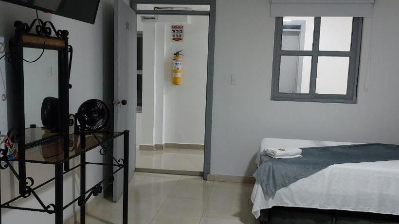 Отель Empresarial