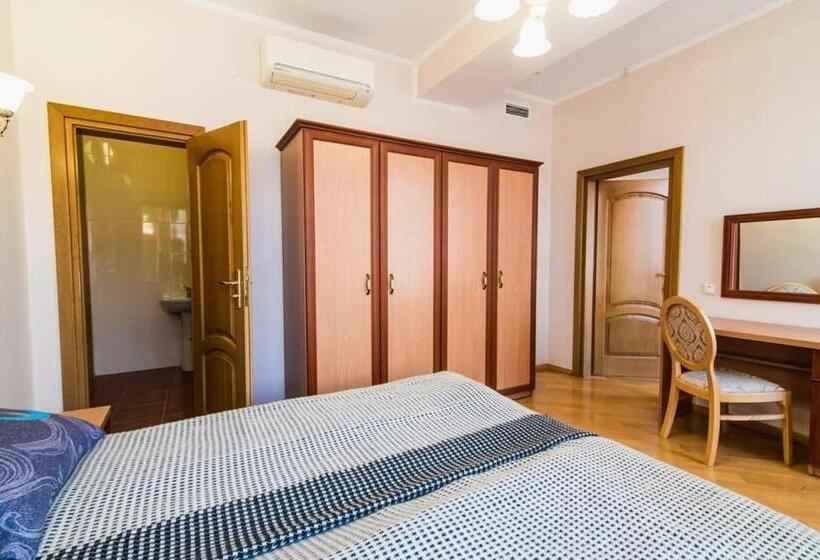 Отель Koncha Zaspa Spa